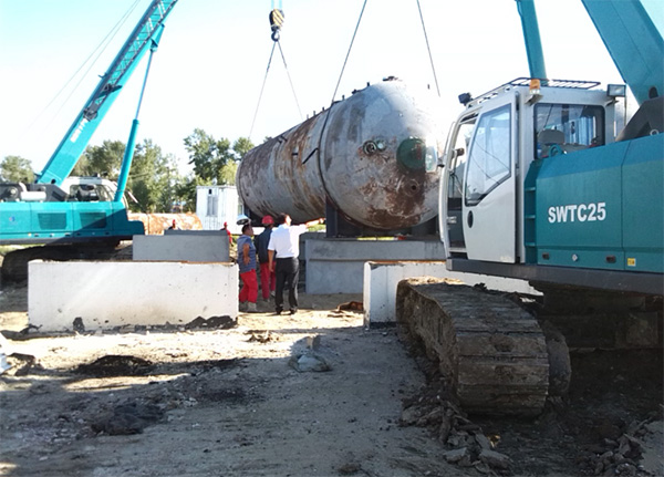 油田好副手——k豆钱包智能伸缩臂履带起沉机