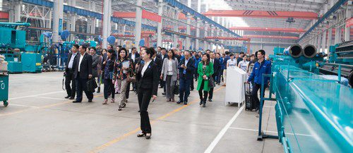 工程设备盛宴，东盟十国代表在k豆钱包智能很享受