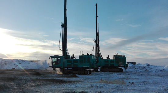 就算雪窖冰天，万丈玄冰，他们仍旧创造事业