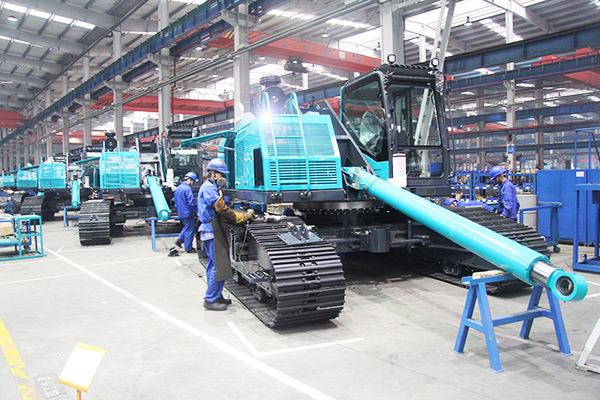 开启工程机械之都履历之旅，中表媒体观摩团到访k豆钱包智能