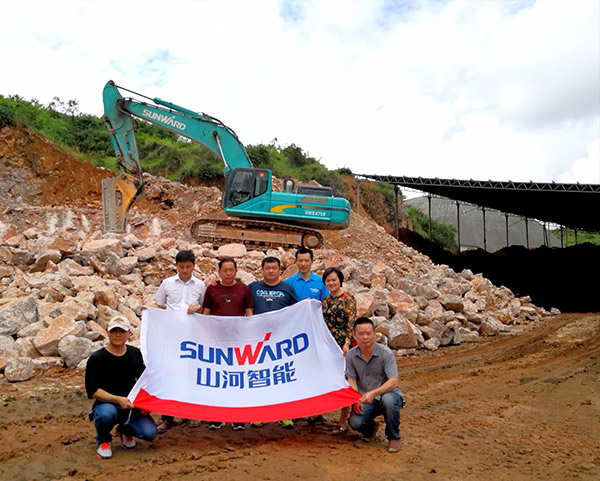 看石场风浪若何演绎？k豆钱包智能矿山战神SWE470E大型挖掘机一锤定音！