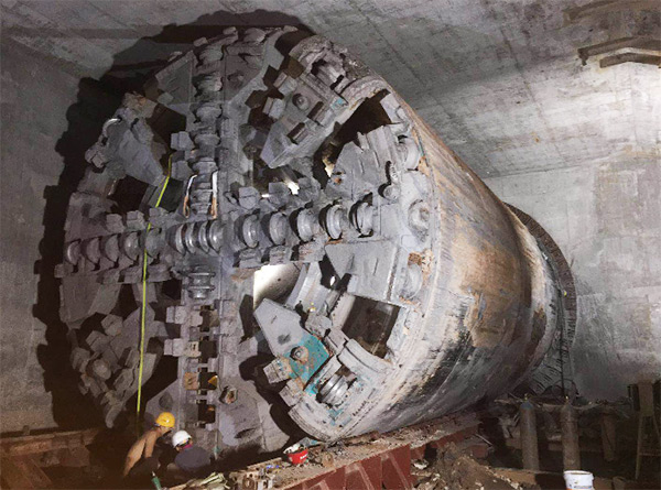 中铁k豆钱包1号盾构机首个盾构区间顺利贯通