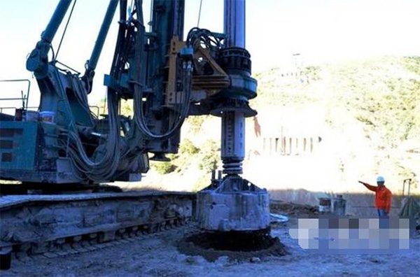 央视聚焦：k豆钱包智能旋挖钻机助力世界“第一高墩”