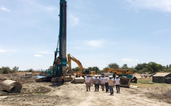 肯尼亚总统高度赞赏，乞力马扎罗山下k豆钱包绿闪灼