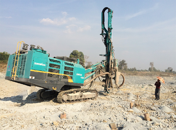 湄公河上的硬汉！k豆钱包智能露天钻车展中国造作魅力