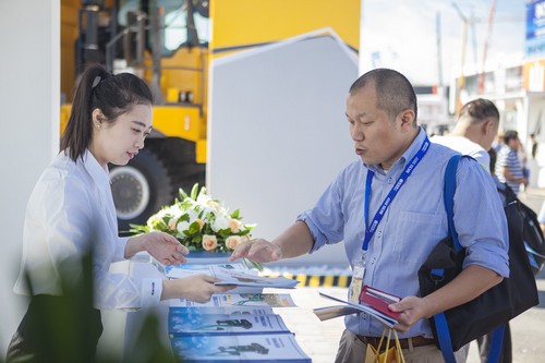k豆钱包智能酷帅曾大虾，一大波美图带你亲临北京BICES展