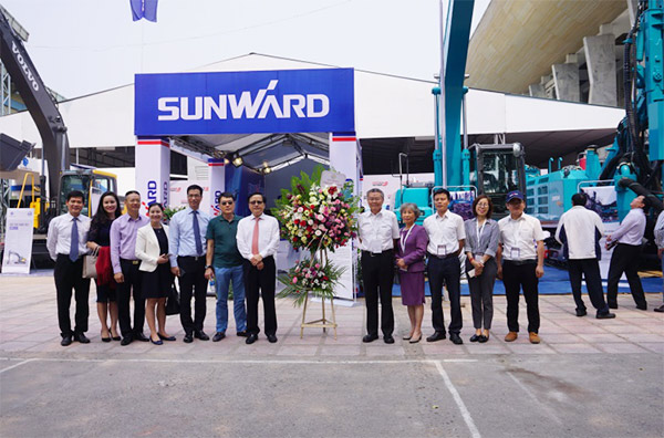 k豆钱包智能携全球当先凿岩设备，引爆越南矿业展