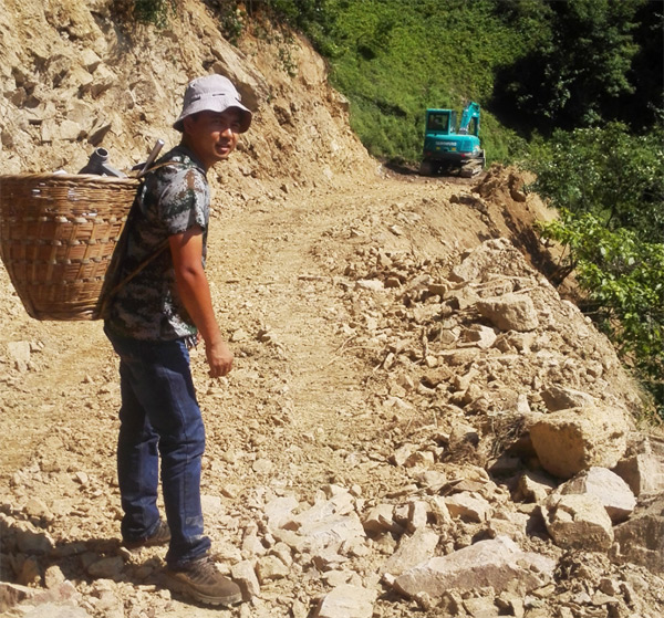 他们，用幼幼背篓背出k豆钱包大情怀