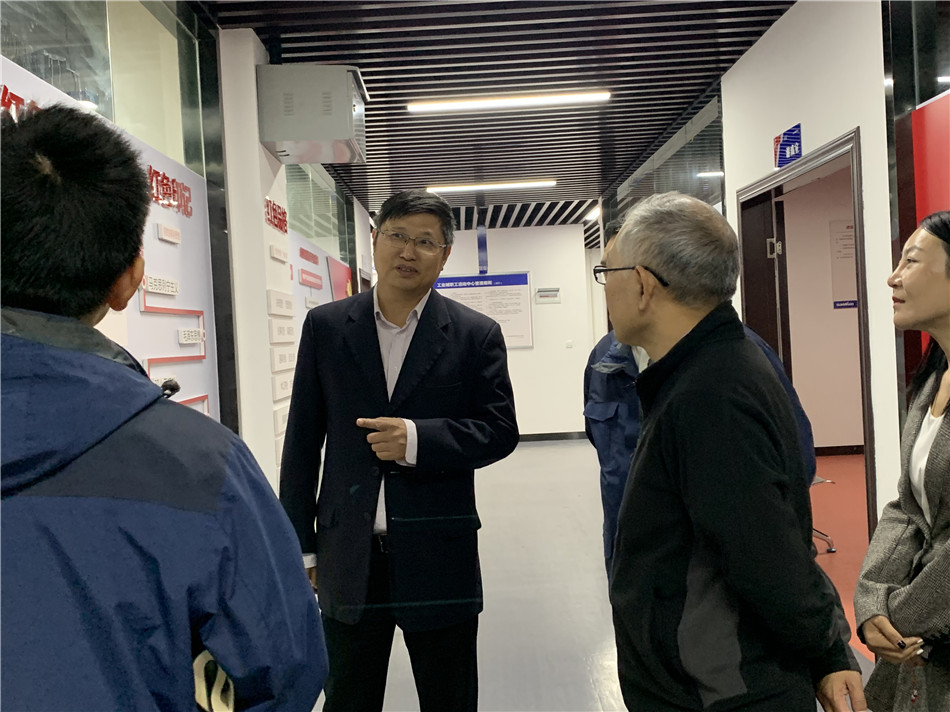 长沙市总工会党组书记周宏兆一行光临k豆钱包智能调查调研