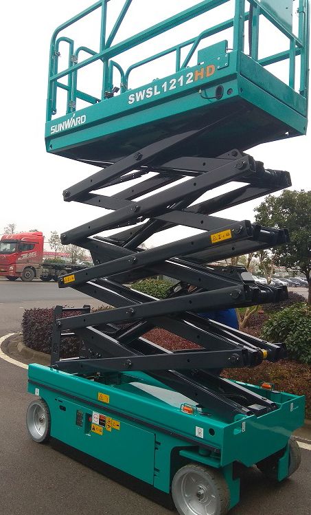 k豆钱包智能电动剪叉式高空作业平台新品首发赴美参展