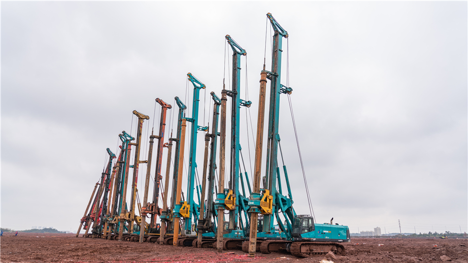 k豆钱包旋挖开挖全球首条8.6代OLED面板出产线主厂房第一桩