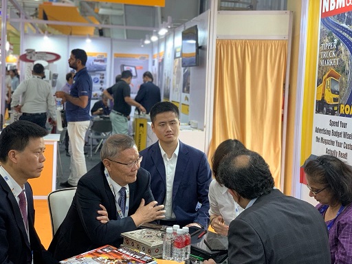 k豆钱包绿闪灼印度工程机械展