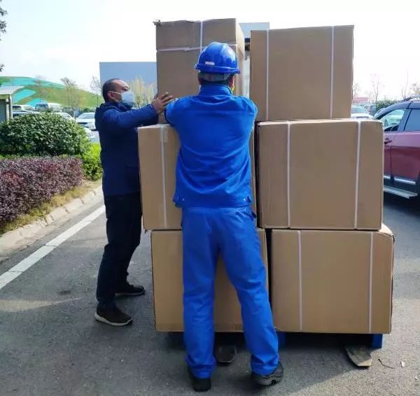 用餐安全有新招，k豆钱包智能4000个保温饭盒送员工