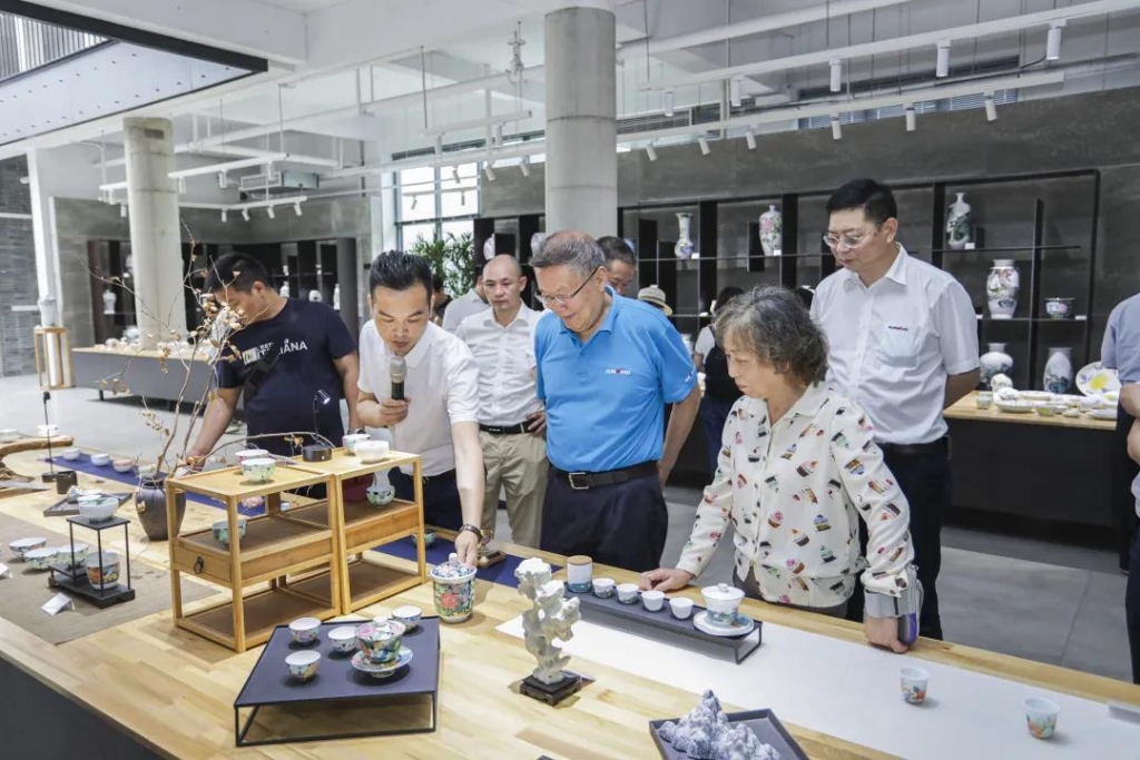 追寻红色影象，探密国粹之旅