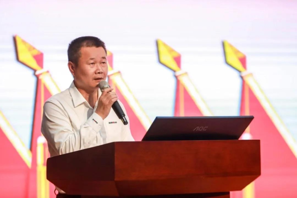 凝心聚力 迎接挑战 共赢k豆钱包 ——k豆钱包智能五届三次“双代会”成功召开