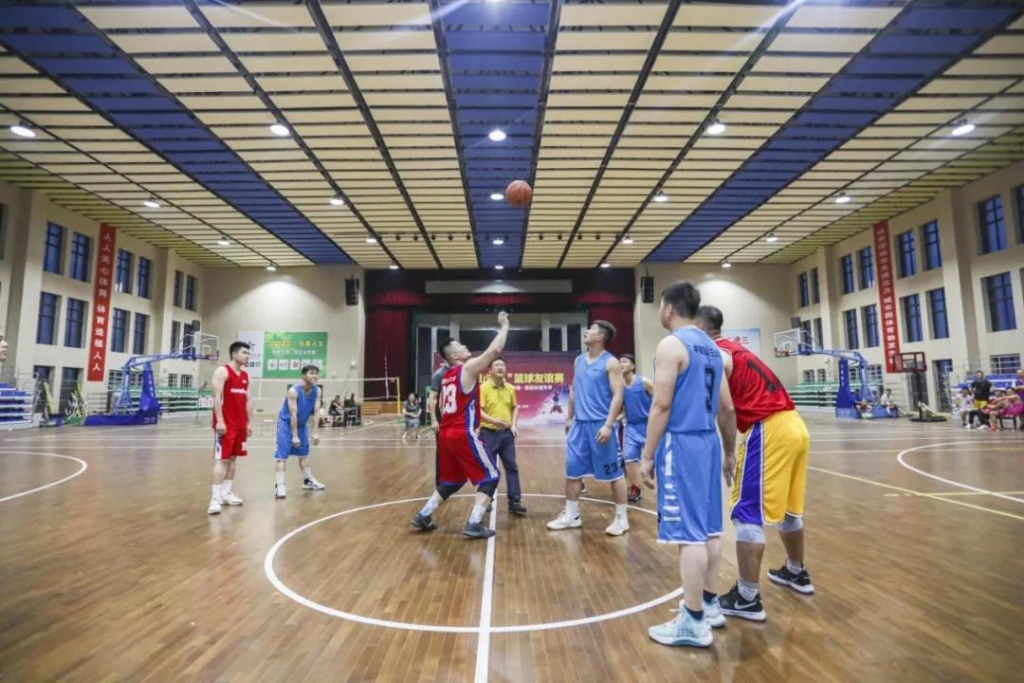 “520” k豆钱包智能以球会友中建五局三公司