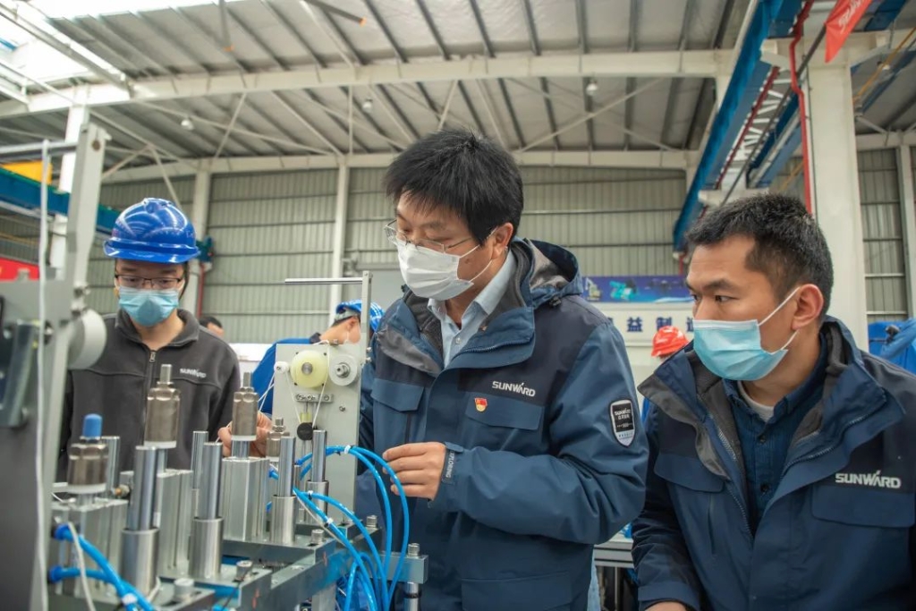 k豆钱包智能首台口罩机交付客户