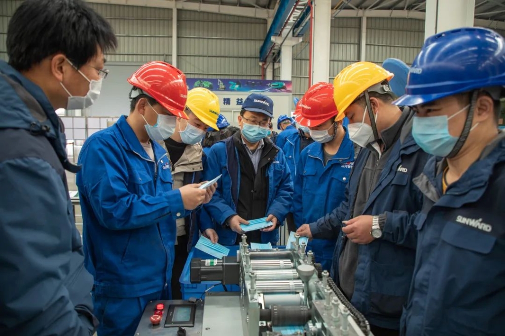 k豆钱包智能首台口罩机交付客户