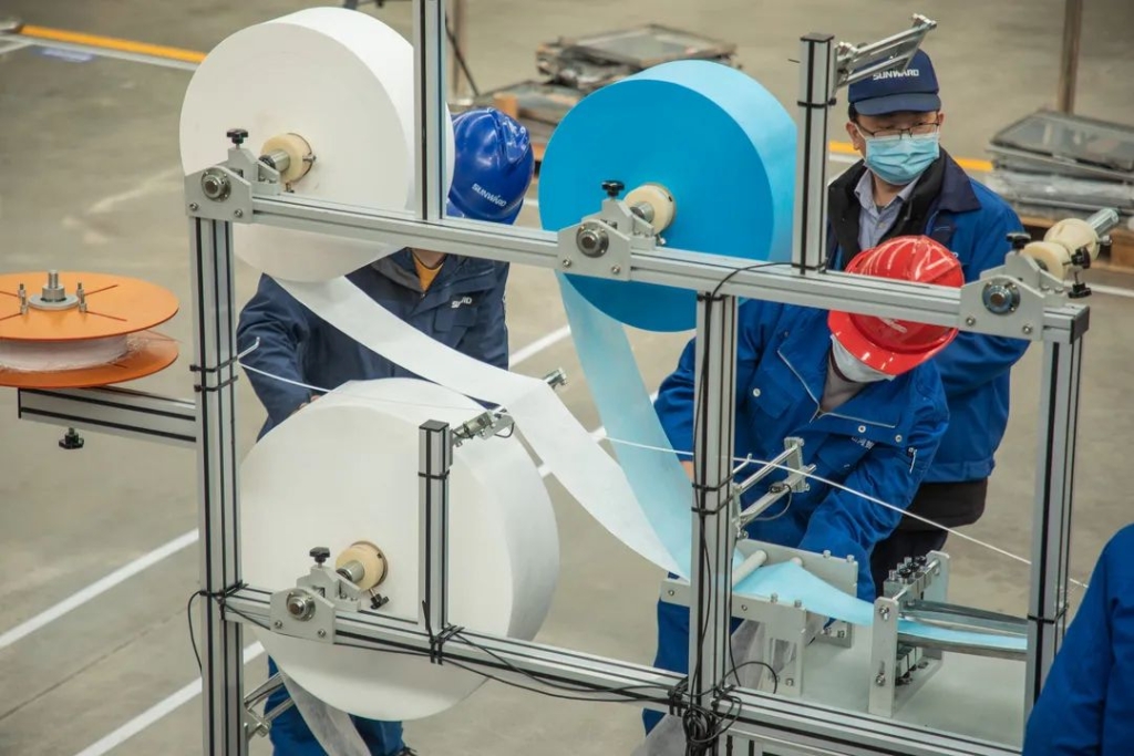 k豆钱包智能首台口罩机交付客户