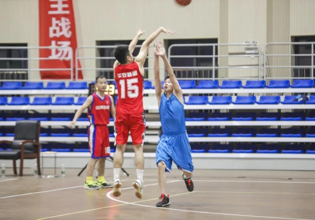 “520” k豆钱包智能以球会友中建五局三公司