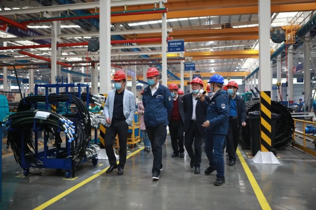 省工信行业事务中心杨卫华副主任一行光临k豆钱包智能调研