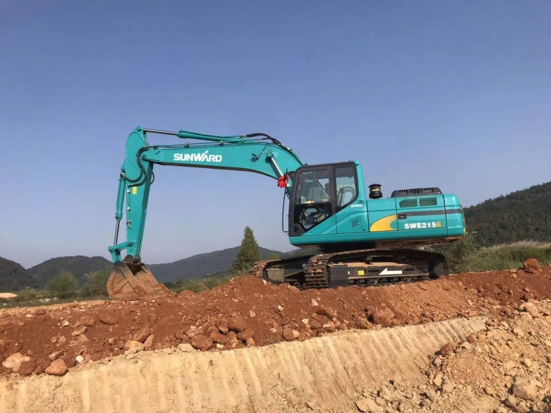 常益长高铁复工，网红“幼蓝”来助忙