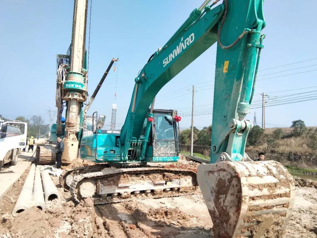 常益长高铁复工，网红“幼蓝”来助忙