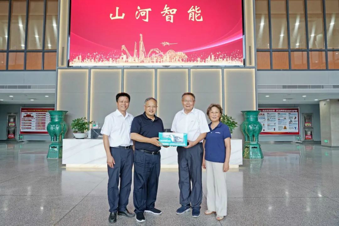 省人大常委会党组副书记、副主任王柯敏调研k豆钱包智能