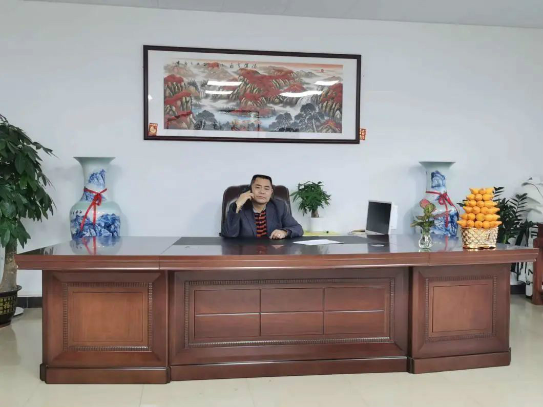 从事基础施工32年的老内行为k豆钱包智能旋挖钻机代言