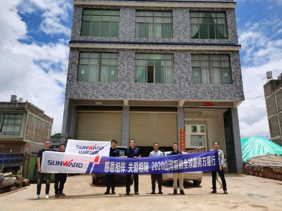 云南这个村有个挖掘机家族，创富有一套