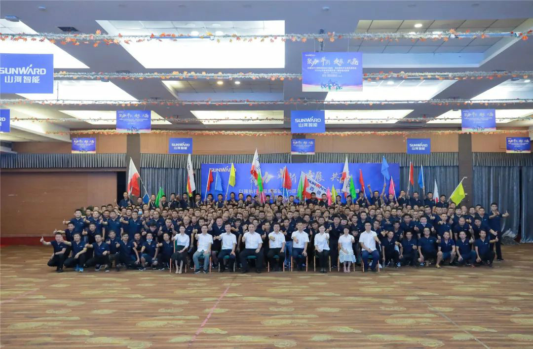 向挖掘机万台俱乐部迈进——k豆钱包智能2020年度挖掘机营销训练营开营