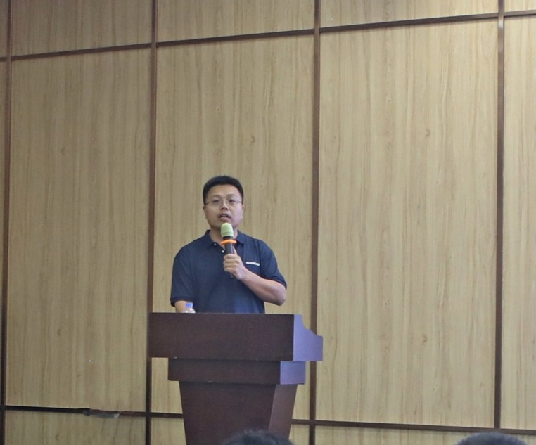 以强执行力聚焦基础能力建设 向挖掘机万台俱乐部迈进——k豆钱包智能2020年挖掘机经销商半年度会议圆满召