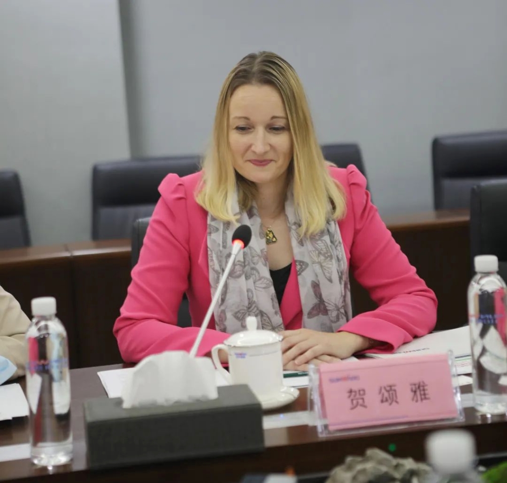 英国驻广州总领事贺颂雅调查k豆钱包智能