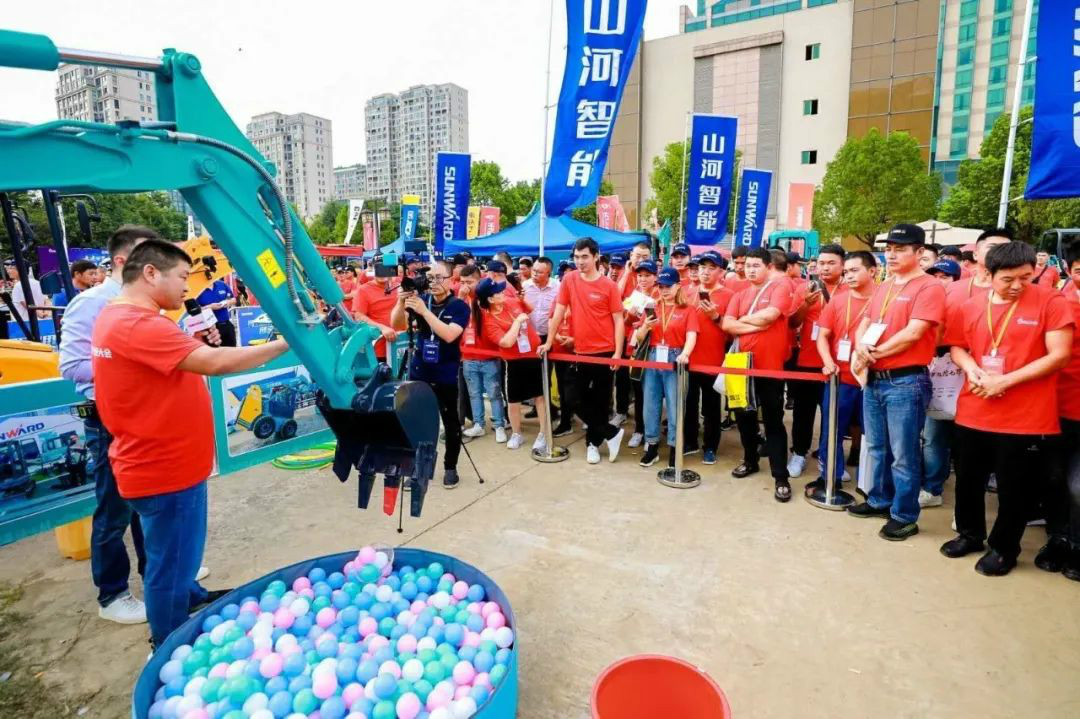 2020全球微挖大会 k豆钱包智能精品微挖赢得满堂彩