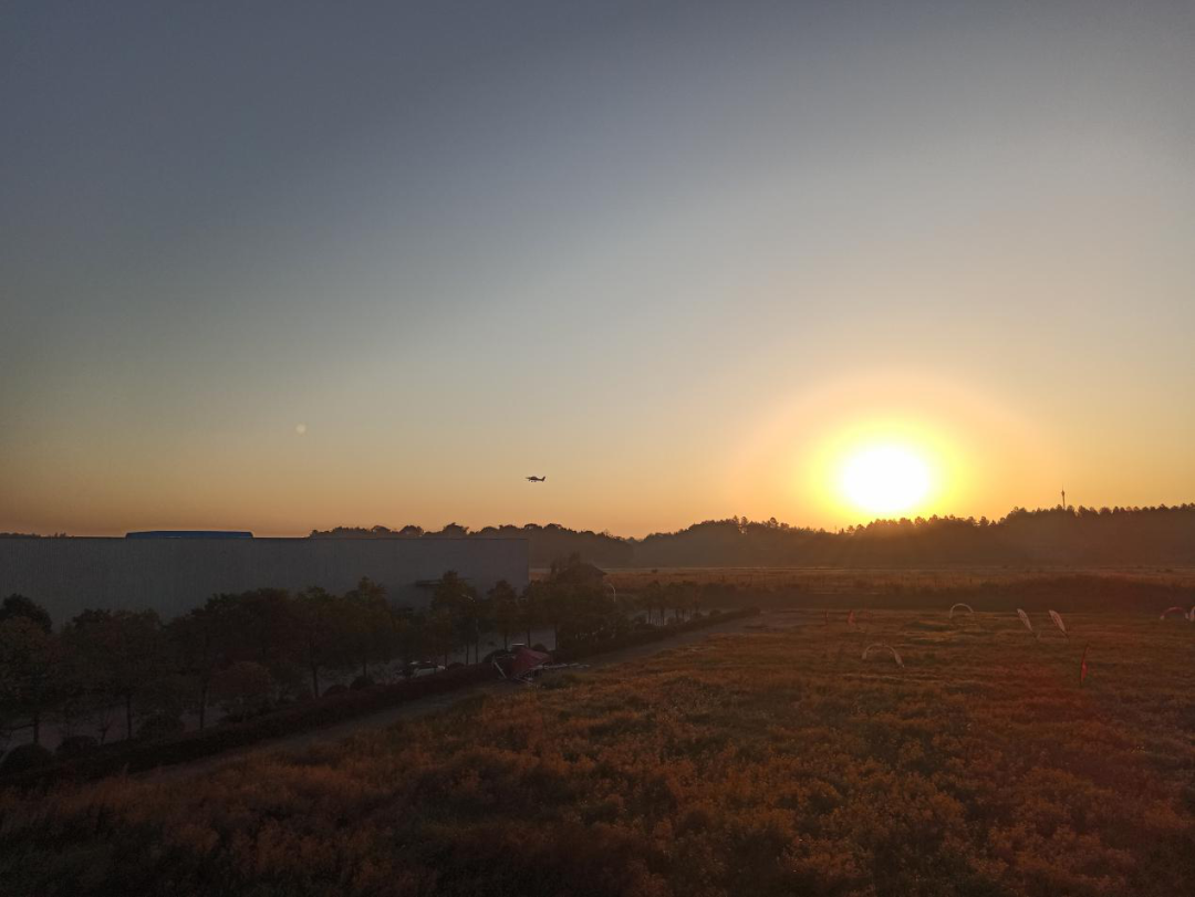 直飞客户机。豆钱包航空创新中国轻型活动飞机交付方式
