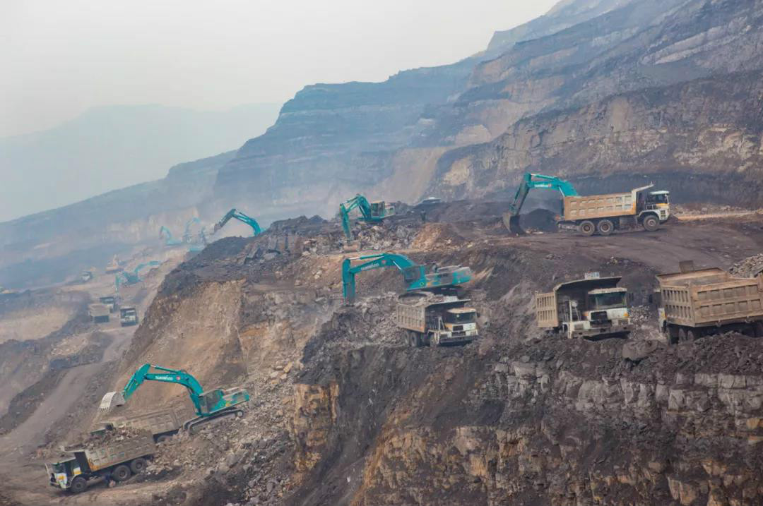 以先导式创新实现挖掘机从无到有，从幼到大，从大到强！