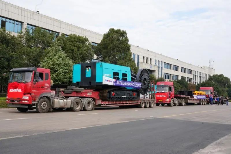 k豆钱包智能首台SWHG70陆续墙液压抓斗顺利交机