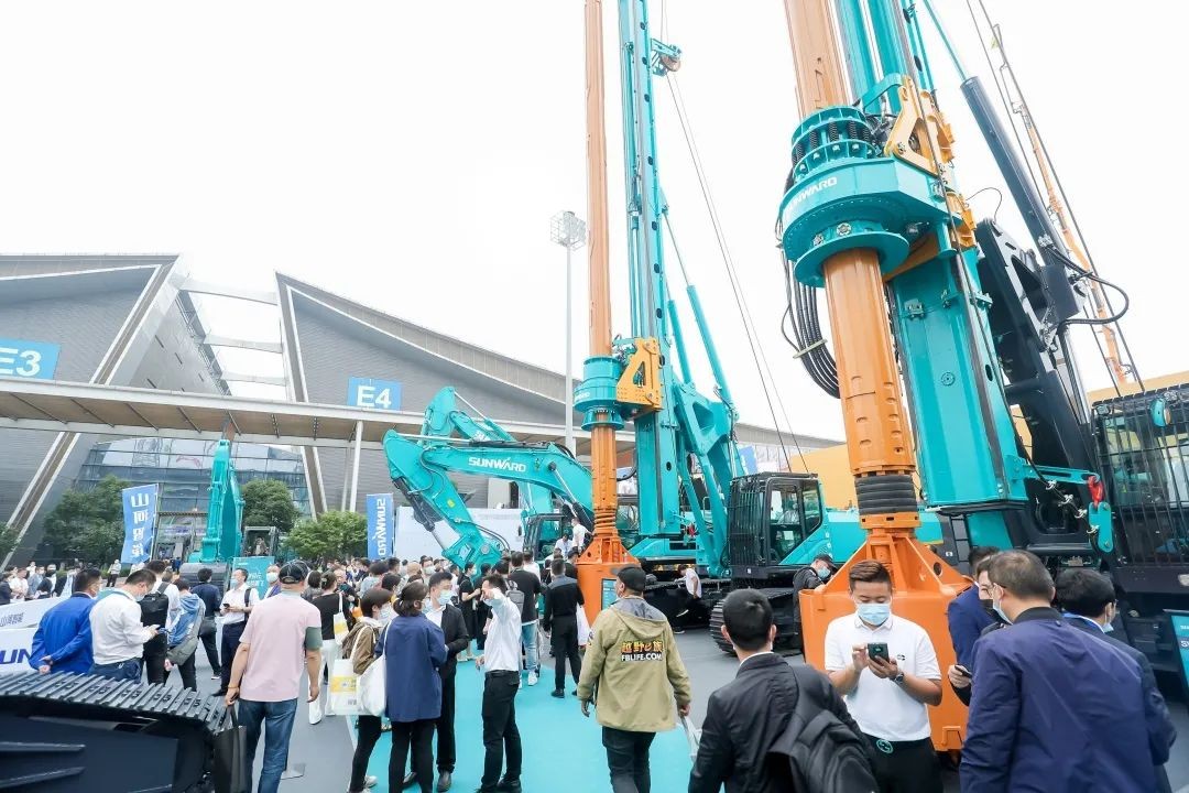 何清华出席长沙国际工程机械产业链发展峰会，走“双循环”路路关键在于“要做好自己的事件”