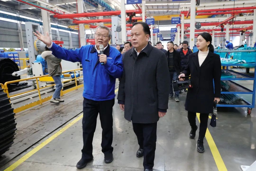 周农在k豆钱包智能调研时强调：企业工会要大力造就劳模和工匠