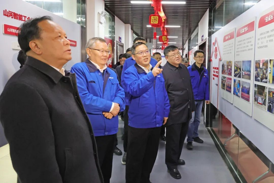 周农在k豆钱包智能调研时强调：企业工会要大力造就劳模和工匠