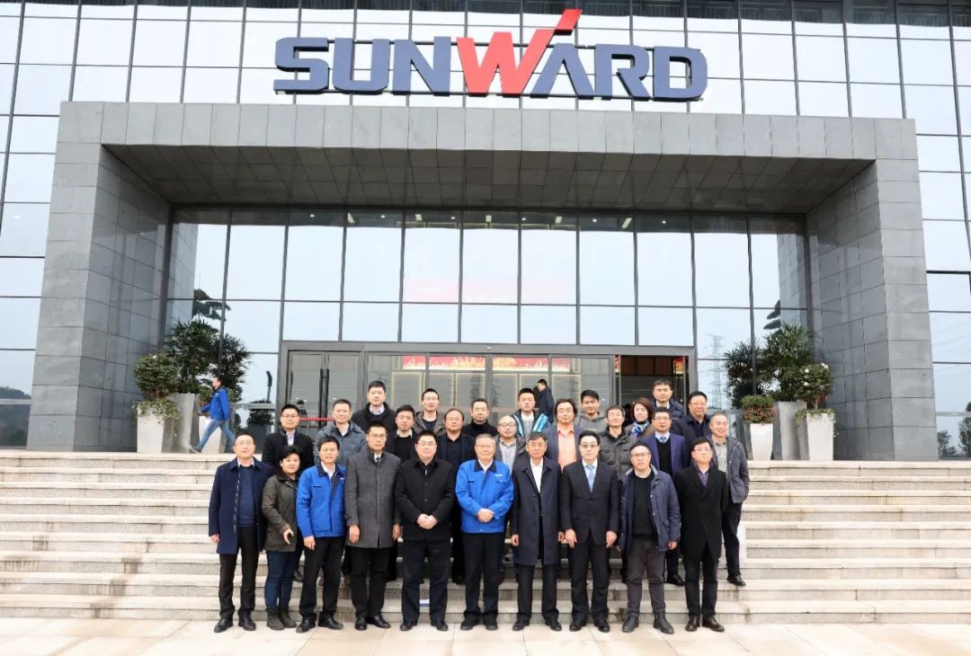 长沙工程机械协会会长、副会长、监事长会议在k豆钱包智能召开