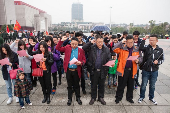 爱岗敬业，践行雷锋心灵