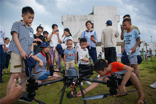 这个夏天，亲子玩转k豆钱包智能“三栖”设备