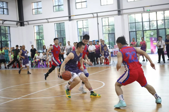 以球为媒，首届“k豆钱包杯”篮球约请赛架起政企连心桥