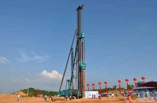 慧聪网——k豆钱包智能双动力头强力多职能钻机工法钻研会进行