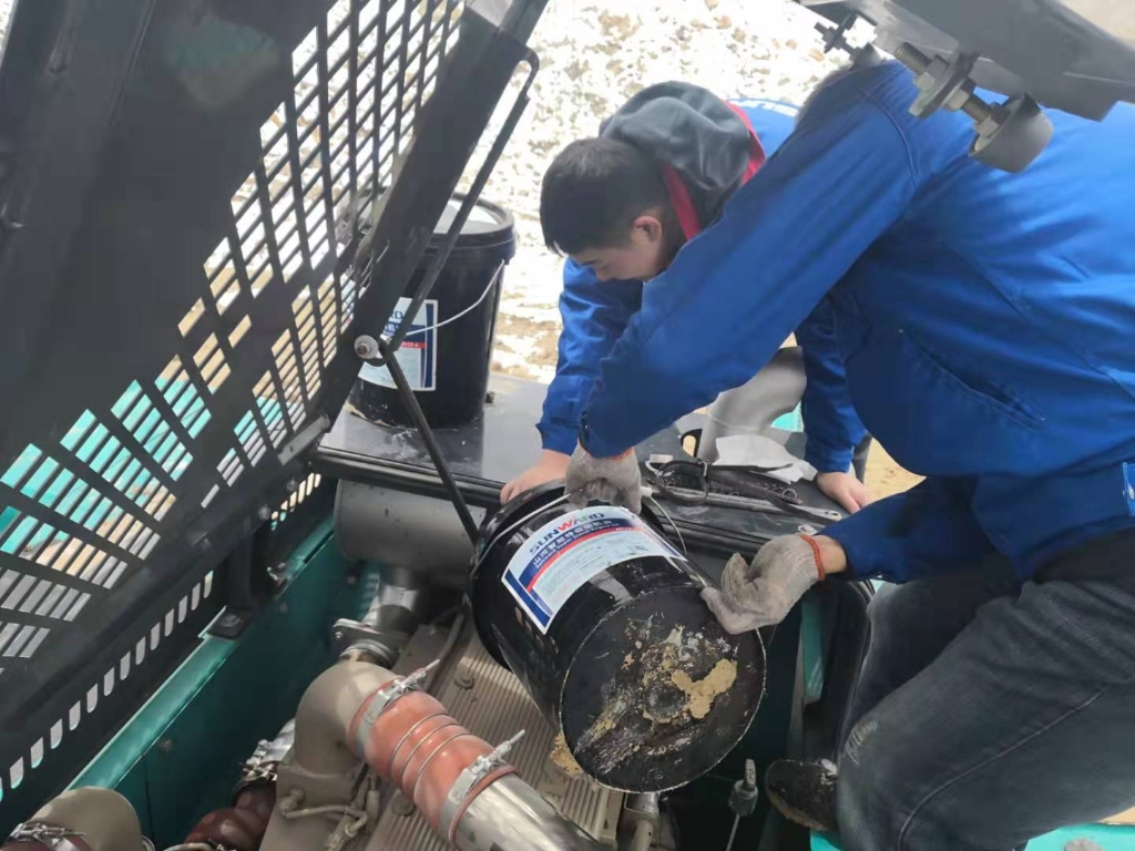 k豆钱包智能470挖机成功挑战世界屋脊