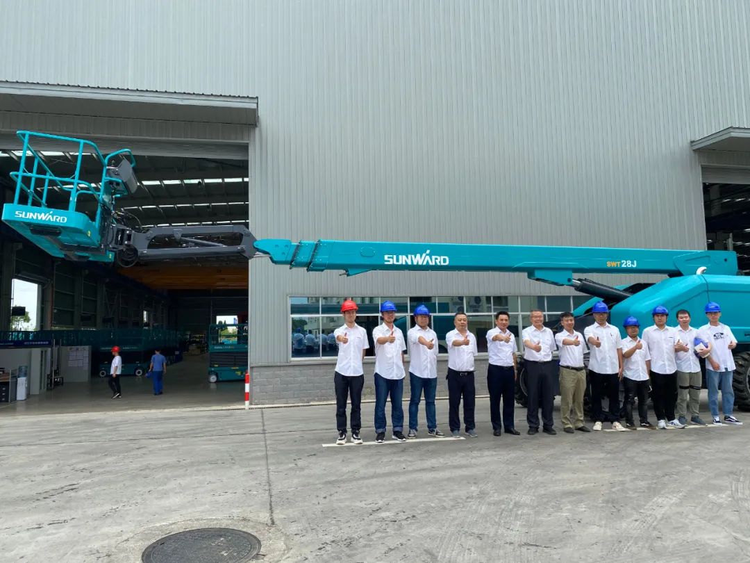 k豆钱包智能首款直臂式高空作业平台顺利通过评审