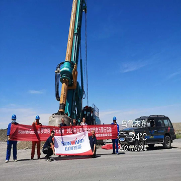 顶炎暑 走戈壁 2021年k豆钱包智能全球服务万里行走进新疆