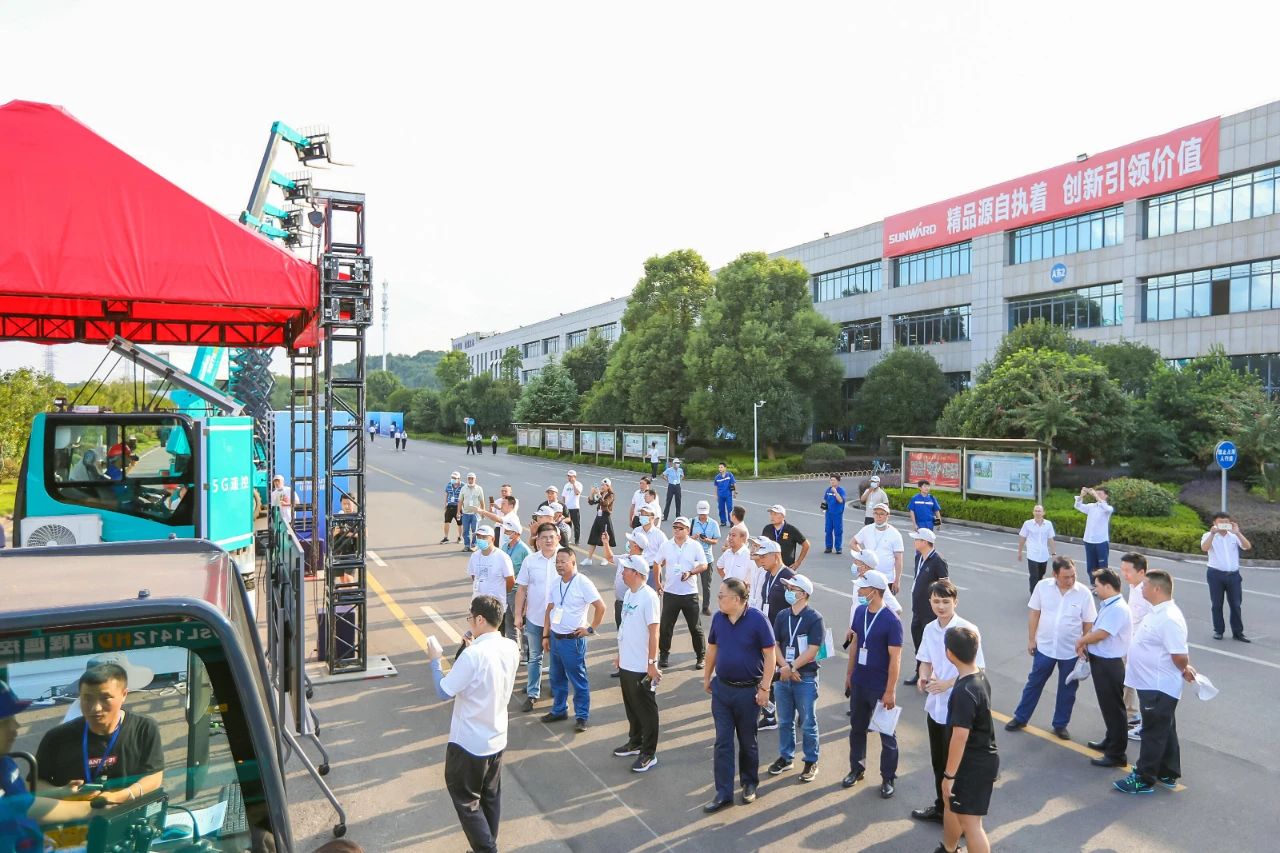 远程？+仿真培训！全球初创5G？胤抡媾嘌抵腔燮教ń艹隽料