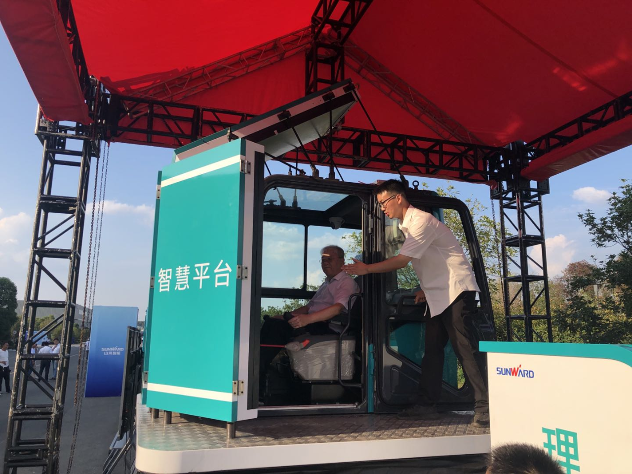 远程？+仿真培训！全球初创5G？胤抡媾嘌抵腔燮教ń艹隽料